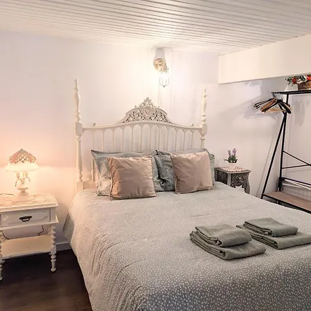 Apartman Charming Portuguese Style Apartment, For Rent 