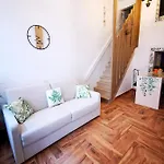 Charming Portuguese Style Apartment, For Rent Vida à Portuguesa, Fruta Or Polvo Local