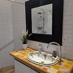 Charming Portuguese Style Apartment, For Rent Vida à Portuguesa, Fruta Or Polvo Local Appartamento *