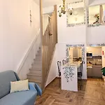 Charming Portuguese Style Apartment, For Rent Vida à Portuguesa, Fruta Or Polvo Local Appartamento *