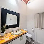 Charming Portuguese Style Apartment, For Rent Vida à Portuguesa, Fruta Or Polvo Local Appartamento *