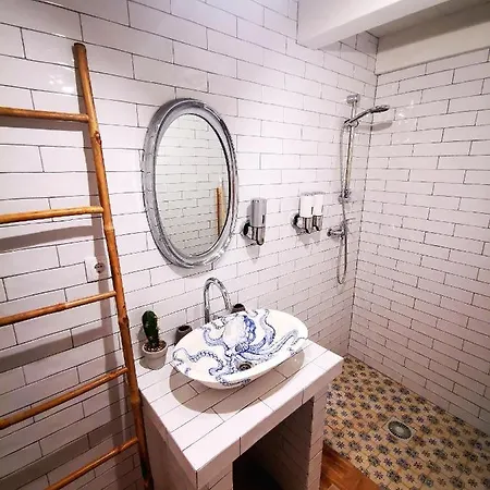 'fruta Or Polvo' Charming Portuguese Style For Rent 'vida A Portuguesa', Local Portimão