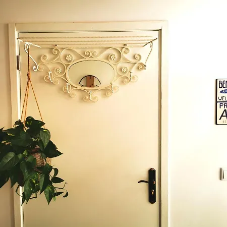 'fruta Or Polvo' Charming Portuguese Style For Rent 'vida A Portuguesa', Local * Портиман
