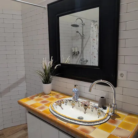 Vida A Portuguesa: Charming Portuguese-style Apartment *