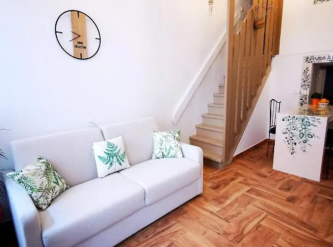 Charming Portuguese Style Apartment, For Rent Vida à Portuguesa, Fruta Or Polvo Local