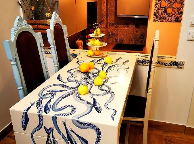 Charming Portuguese Style Apartment, For Rent Vida à Portuguesa, Fruta Or Polvo Local