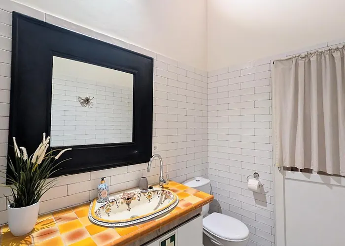 Charming Portuguese Style Apartment, For Rent Vida à Portuguesa, Fruta Or Polvo Local Appartamento *